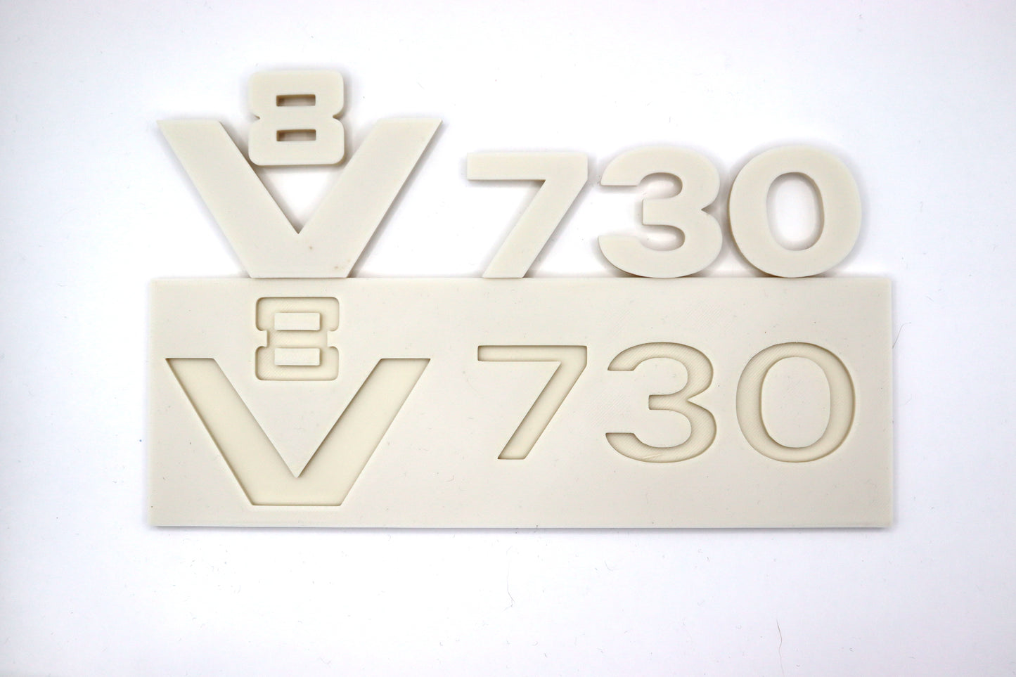 oldskool V8 730 bordje