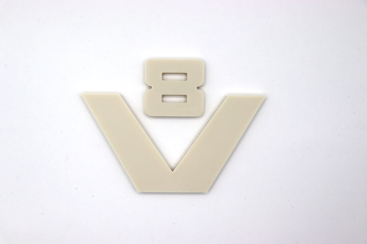 oldskool V8 logo groot