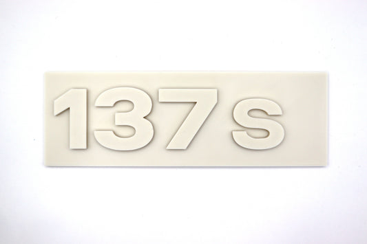 oldskool 137 S bordje