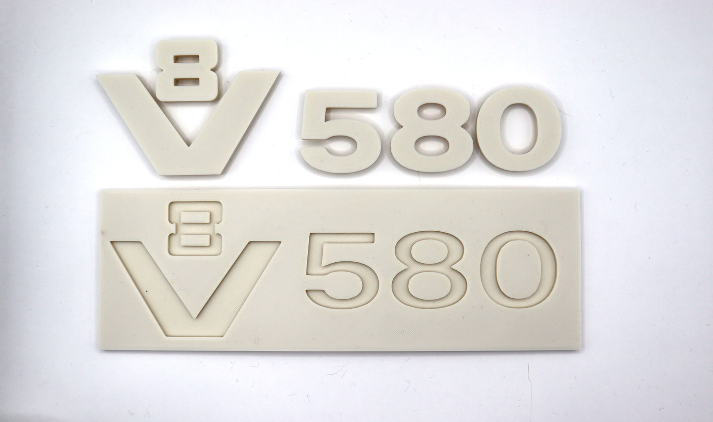 oldskool V8 580 bordje