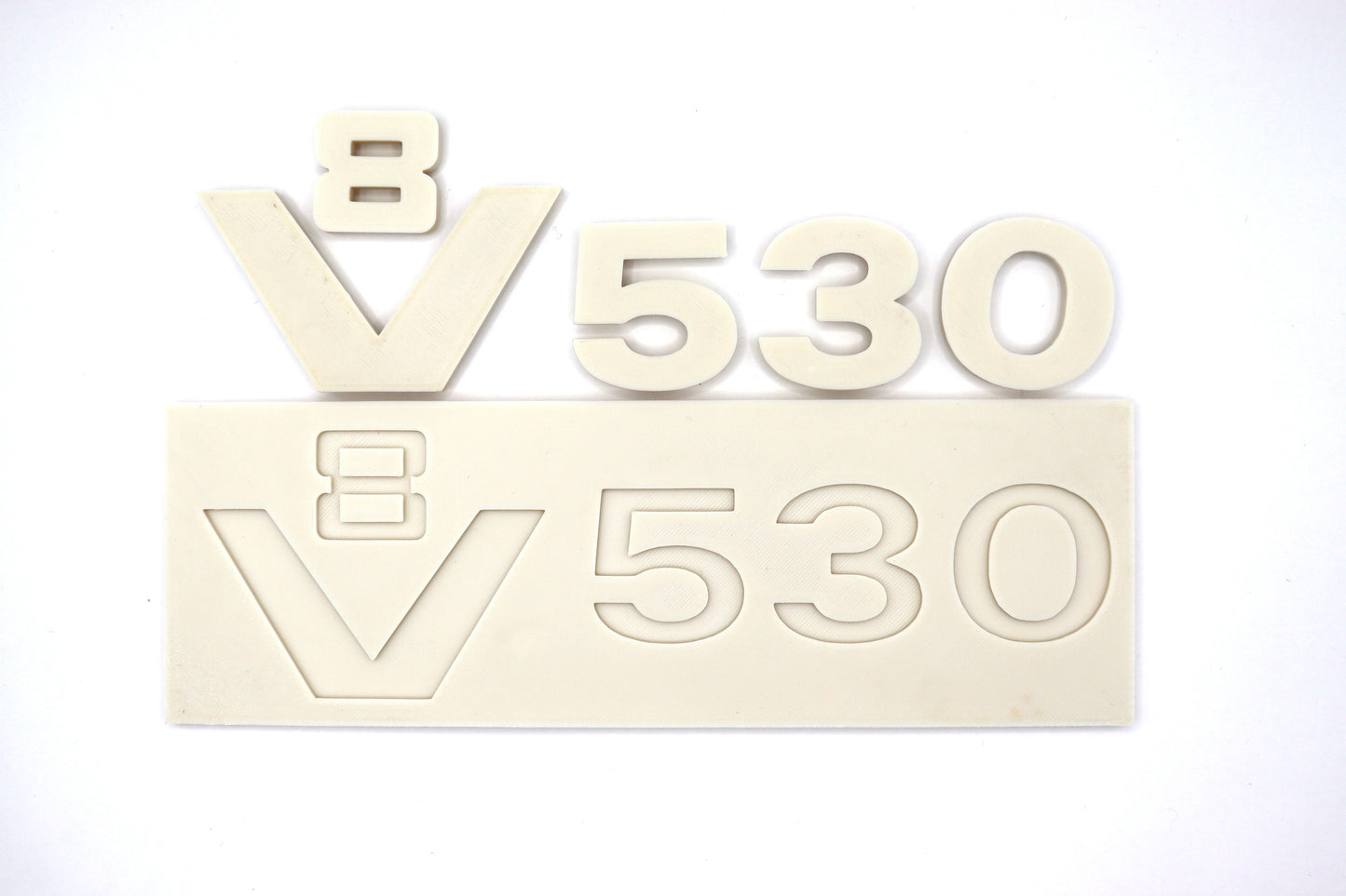 oldskool V8 530 bordje