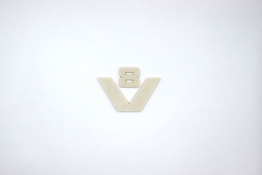 oldskool V8 logo klein